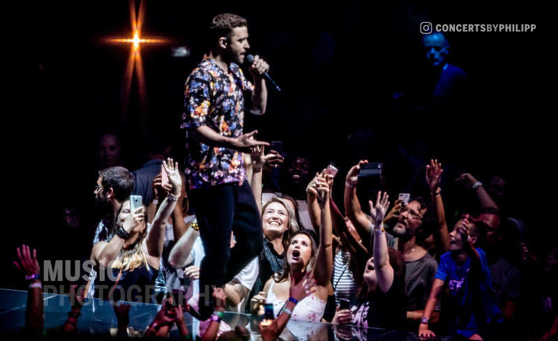 Justin Timberlake pictured live on stage in Hamburg, Barclaycard Arena | © philipp.io