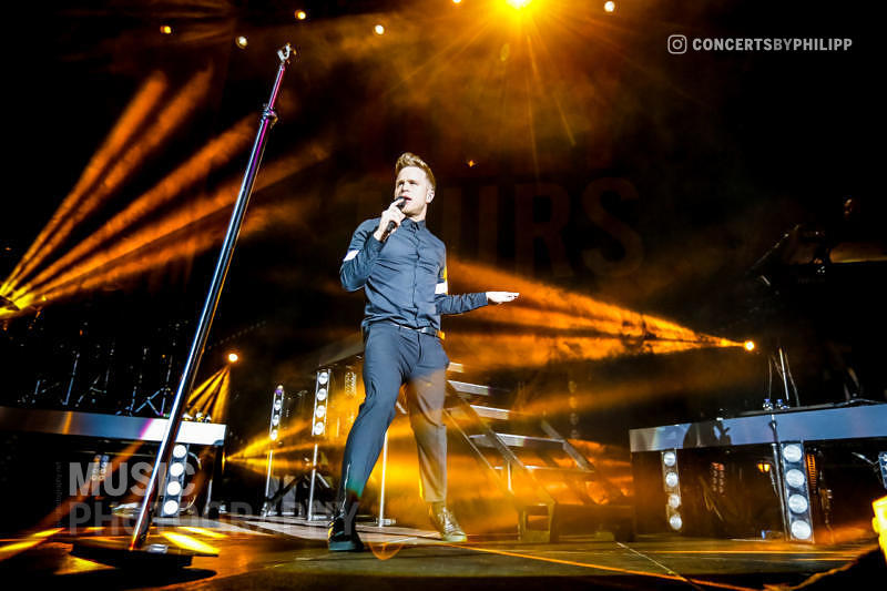 Olly Murs pictured live on stage in Hamburg, o2 World | © philipp.io